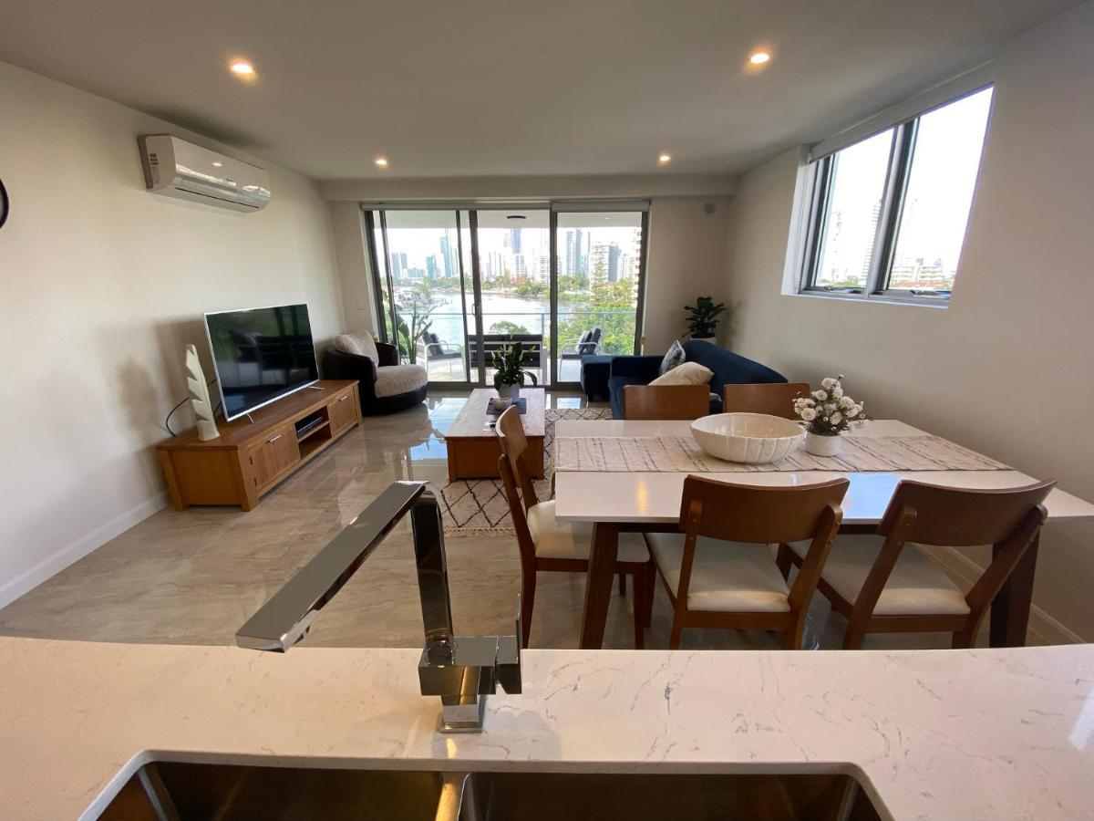 Serenity Surfers Paradise غولد كوست المظهر الخارجي الصورة